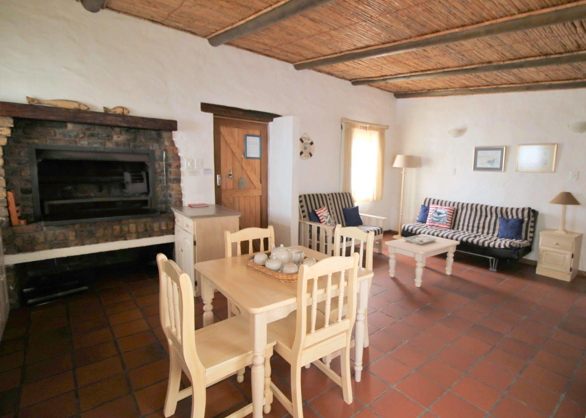 Baywatch Guest House Paternoster Buitenkant foto